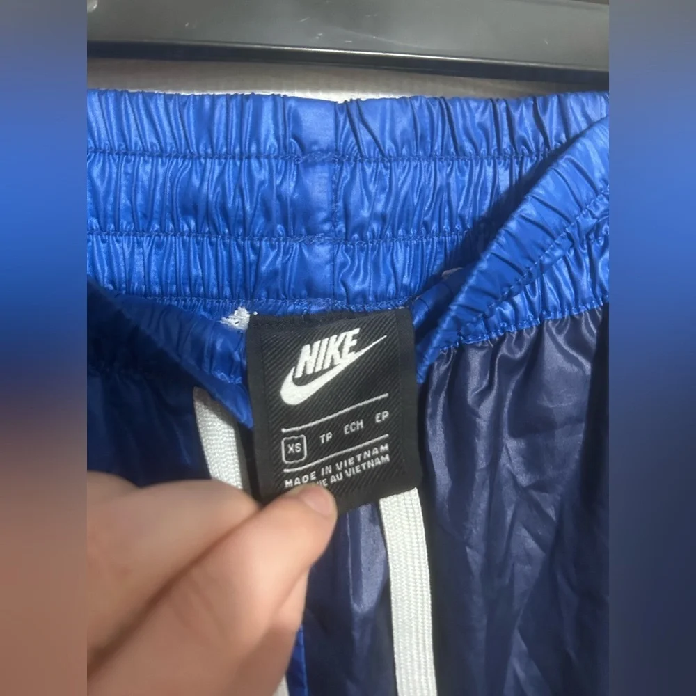Nike sz xs